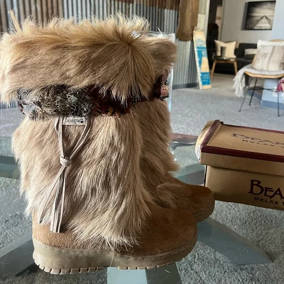 BearPaw Womens Boots Sz 8 KOLA Calf Sheep Skin Goat Fur Feathers Camel Mid-Calf - Picture 3 of 9